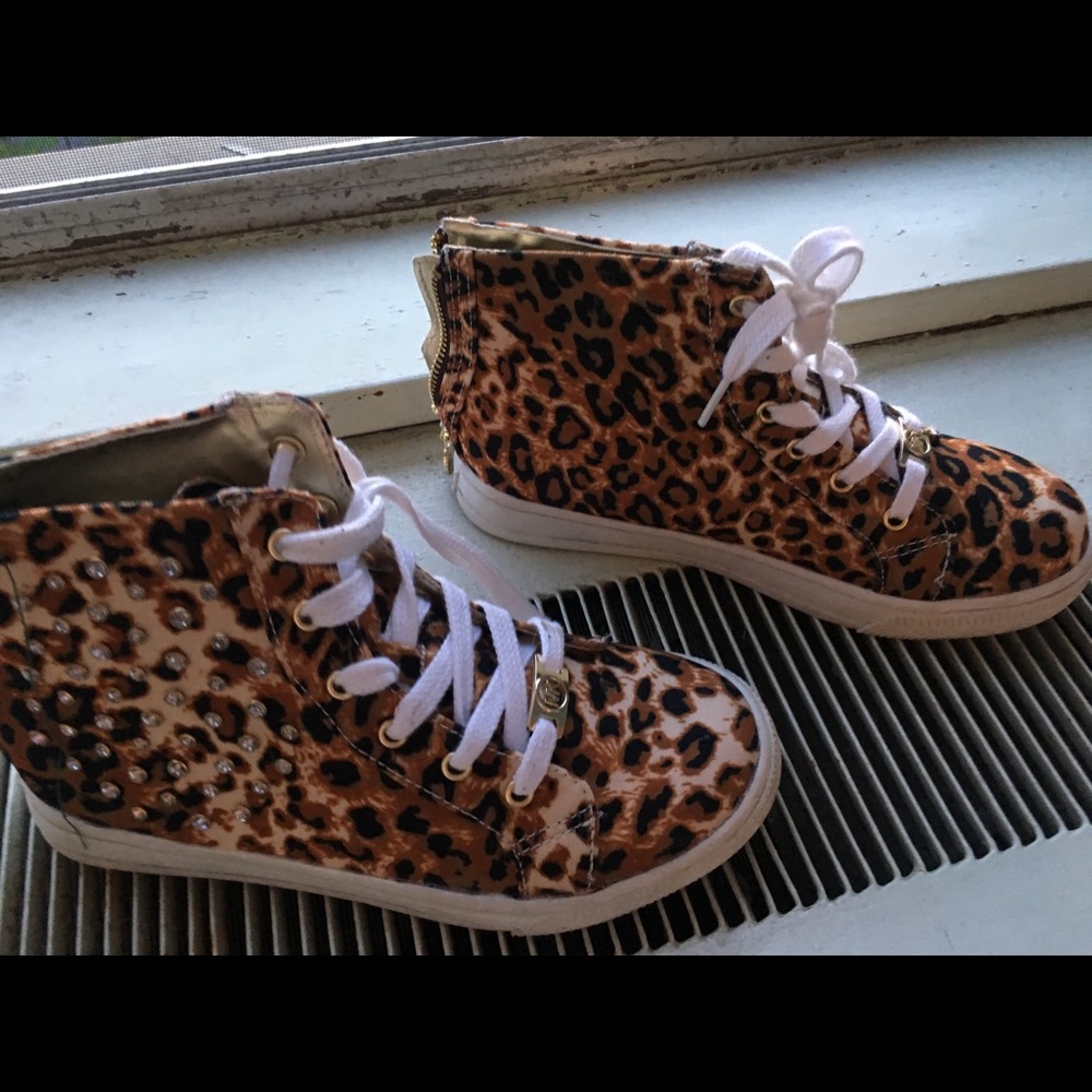BOTH PAIR /MK adorable hi tops' - Picture 6 of 8